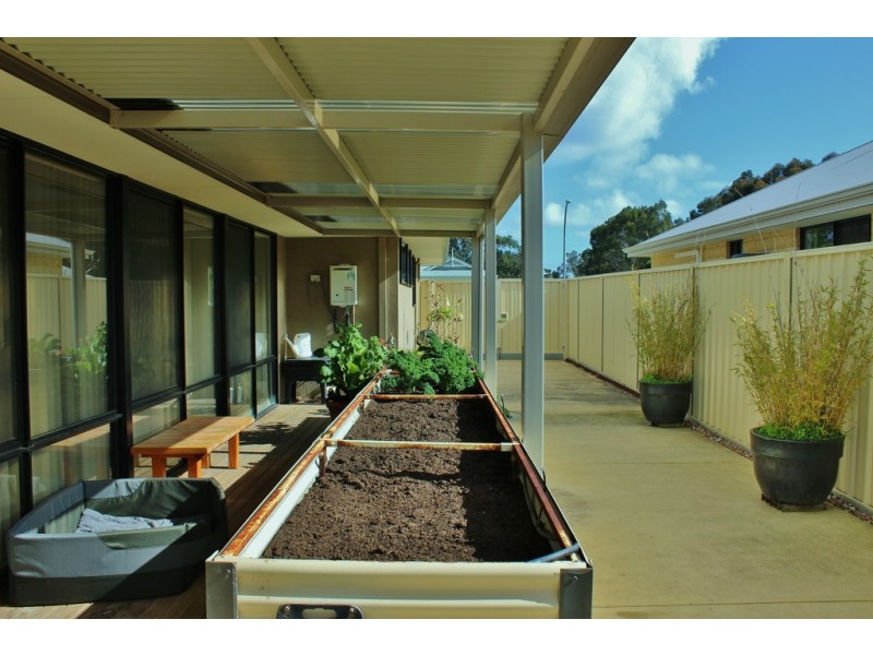 17 Florence Moore Way, Burekup WA 6227