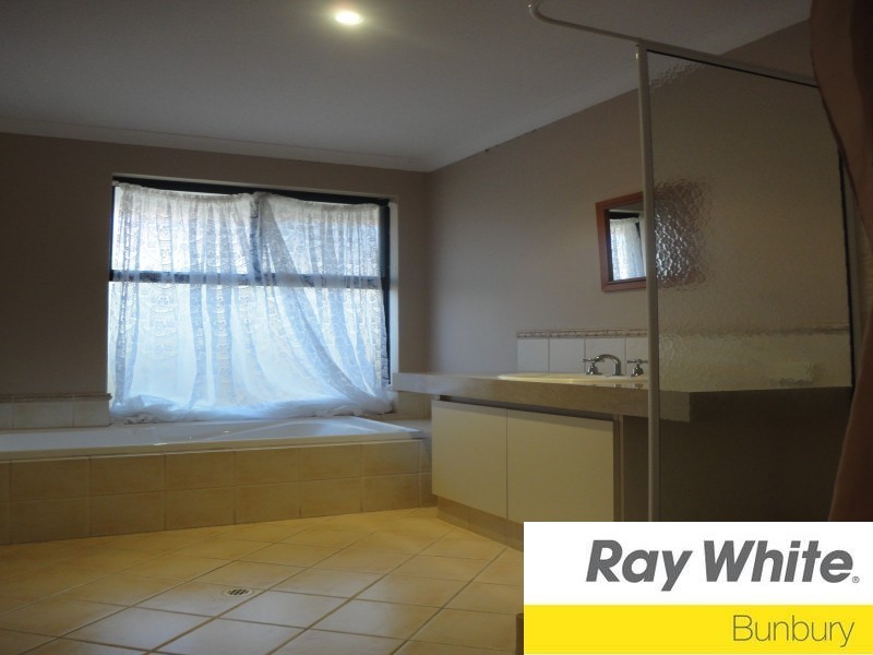 13 Flinders Street, Eaton WA 6232