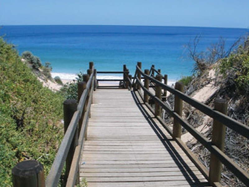 25 Macedon Road, Dalyellup WA 6230