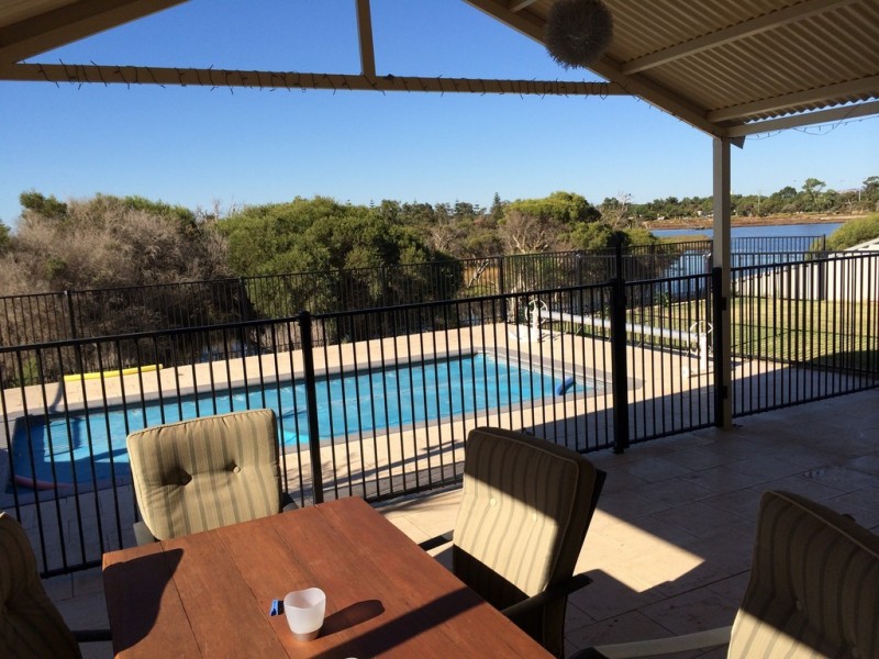 47 Pickworth Retreat, Pelican Point WA 6230