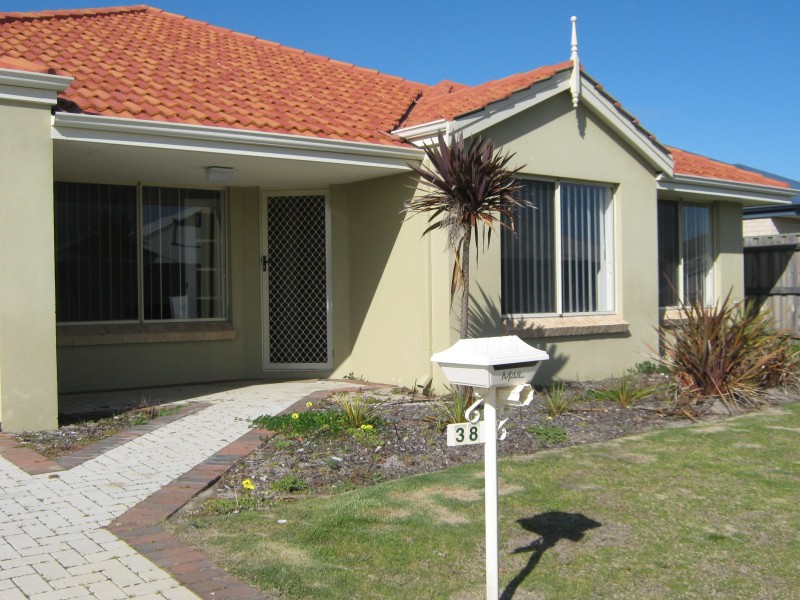 38 Burleigh Drive, Australind WA 6233