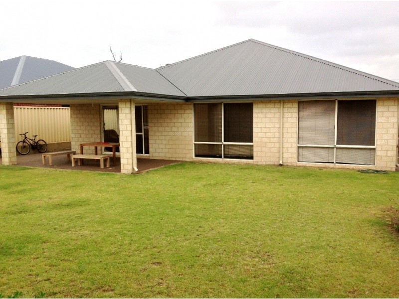33 Edwinstone Close, Dalyellup WA 6230