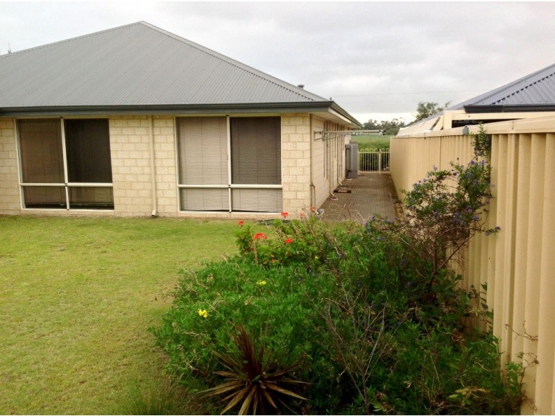 33 Edwinstone Close, Dalyellup WA 6230