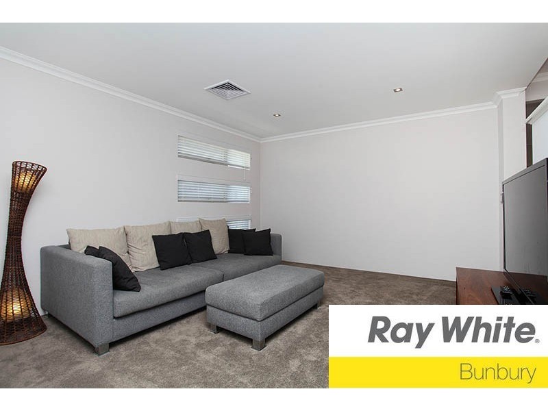 63 Daablone Vista, Dalyellup WA 6230