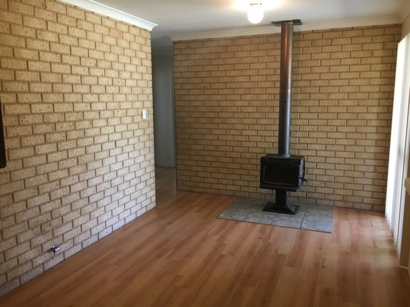 4 Palm Court, Eaton WA 6232
