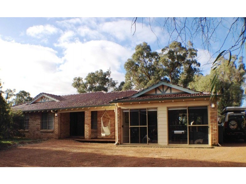 15 Shenton Close, Leschenault WA 6233