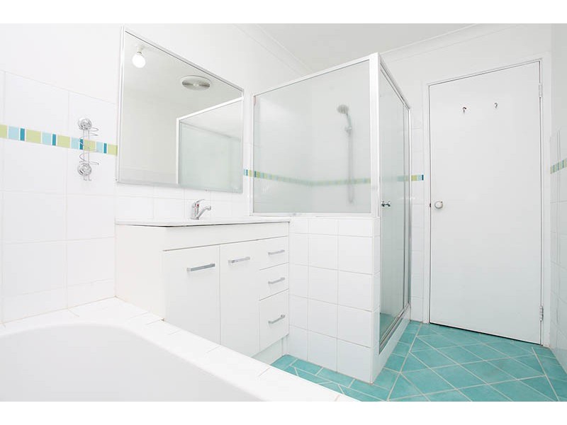 15 Shenton Close, Leschenault WA 6233