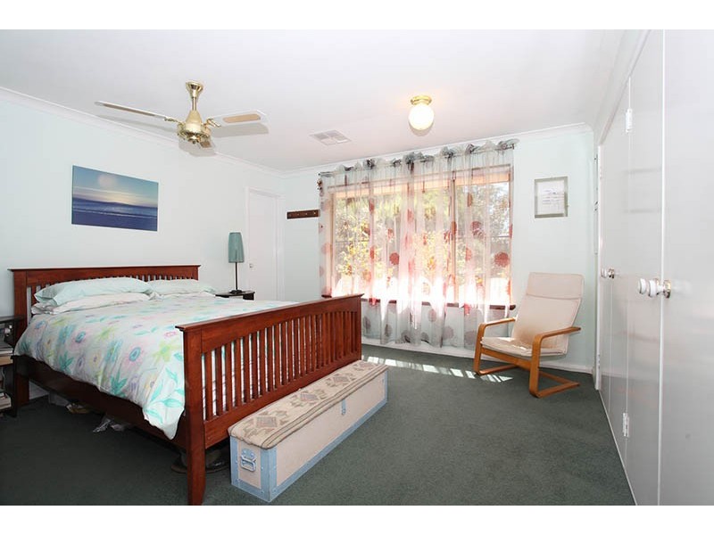 15 Shenton Close, Leschenault WA 6233