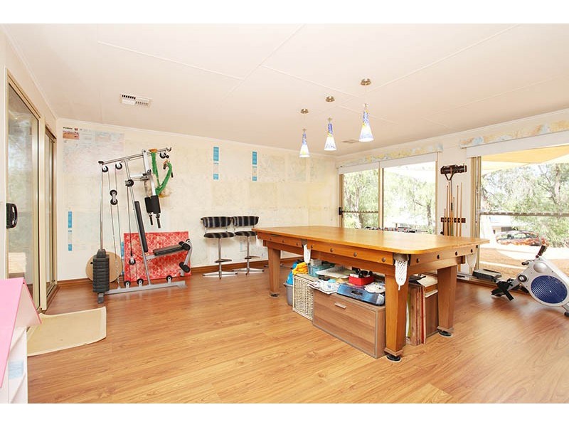 15 Shenton Close, Leschenault WA 6233