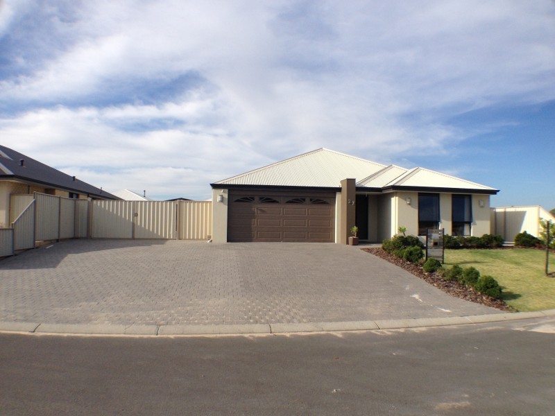27 Pluto Drive, Australind WA 6233
