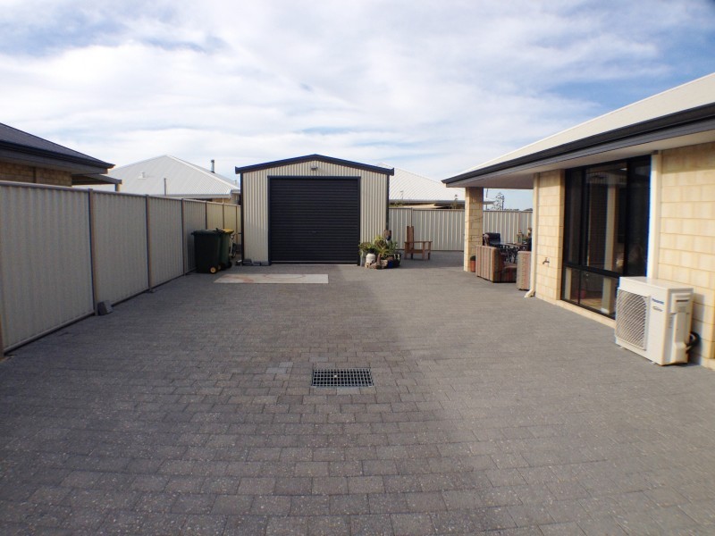 27 Pluto Drive, Australind WA 6233
