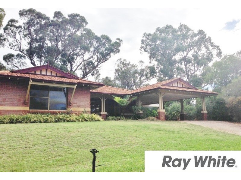 11 Little Place, Leschenault WA 6233