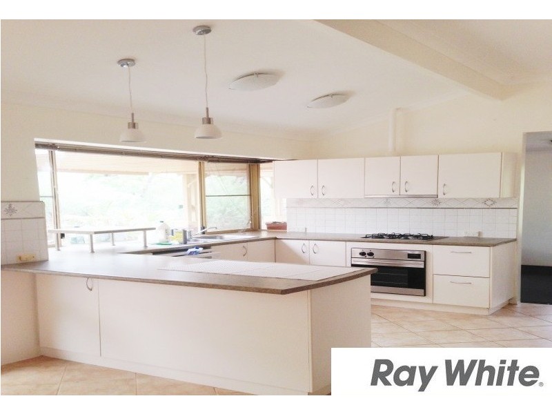 11 Little Place, Leschenault WA 6233