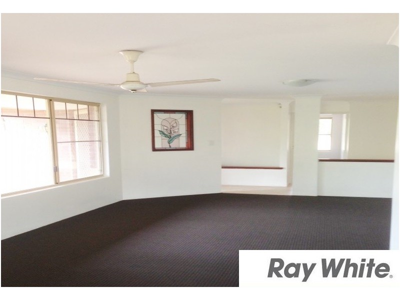 11 Little Place, Leschenault WA 6233