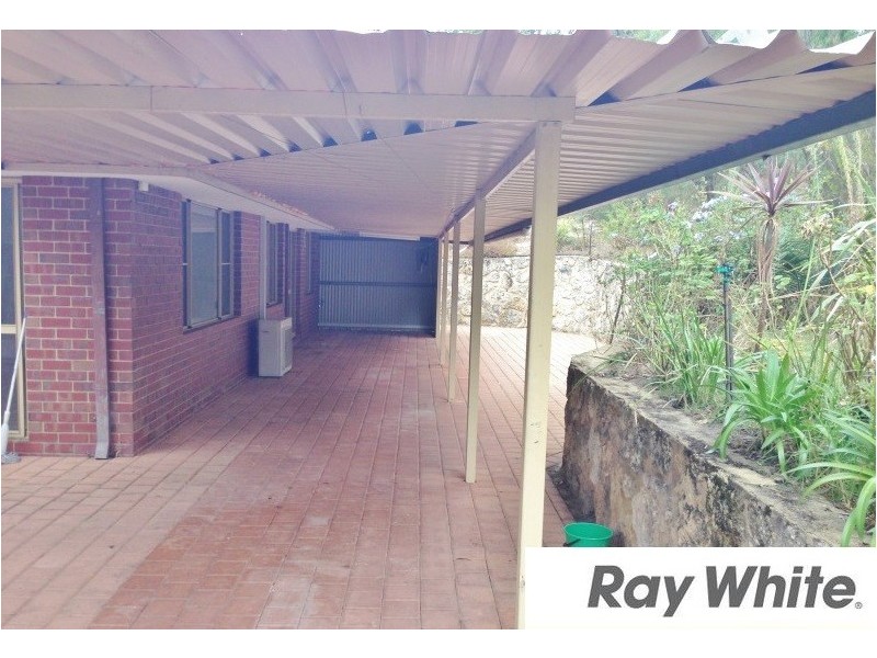 11 Little Place, Leschenault WA 6233