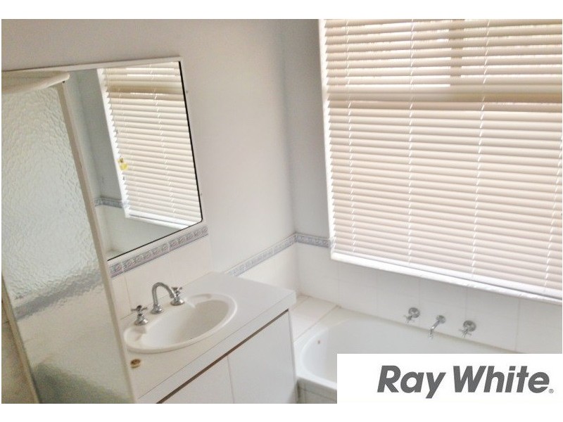 11 Little Place, Leschenault WA 6233