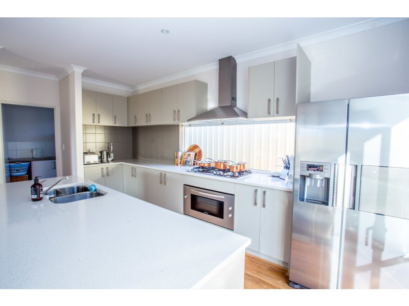 28 Polwarth Circuit, Eaton WA 6232