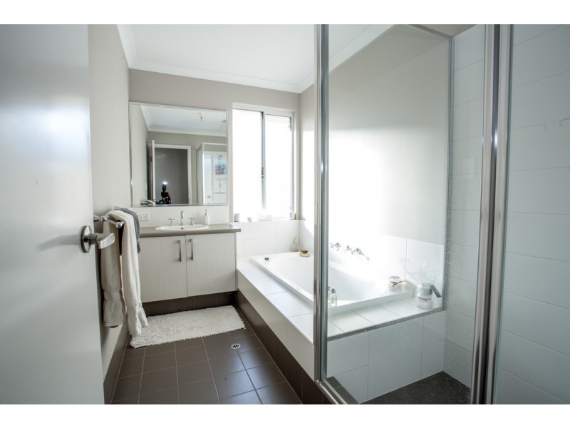 28 Polwarth Circuit, Eaton WA 6232