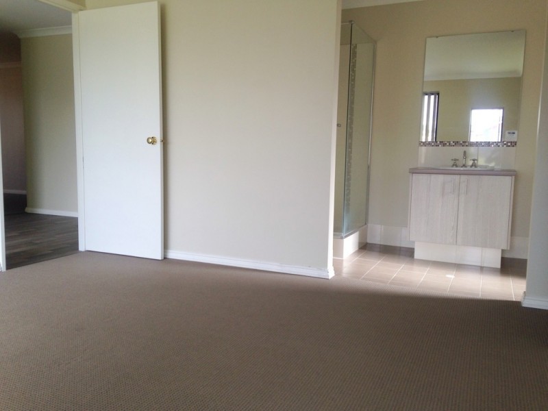 59 Sherwood Road, Australind WA 6233