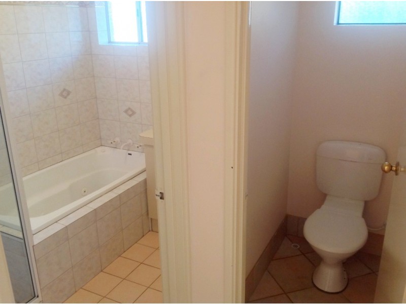 24 Winthrop Avenue, College Grove WA 6230