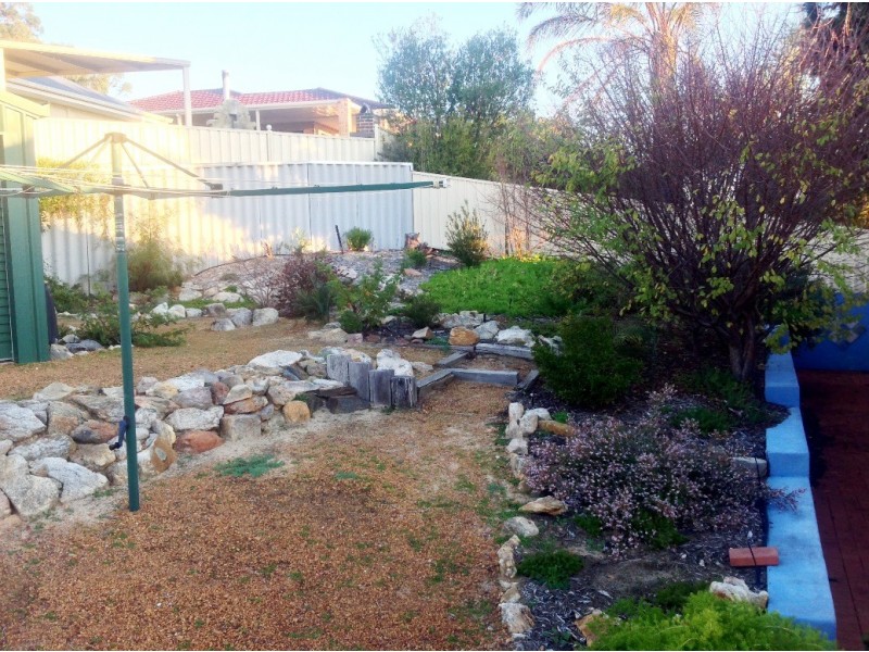 24 Winthrop Avenue, College Grove WA 6230