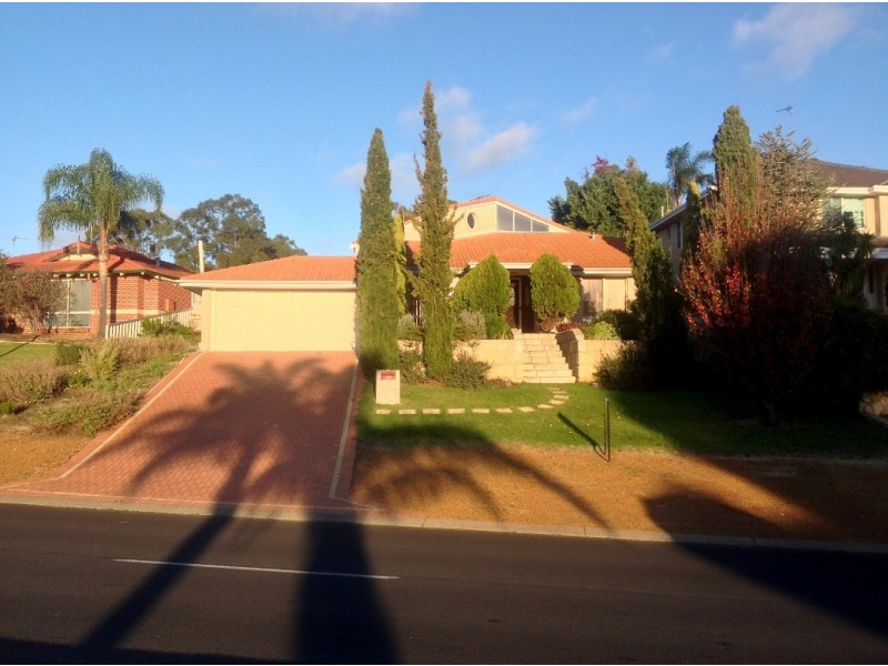 24 Winthrop Avenue, College Grove WA 6230