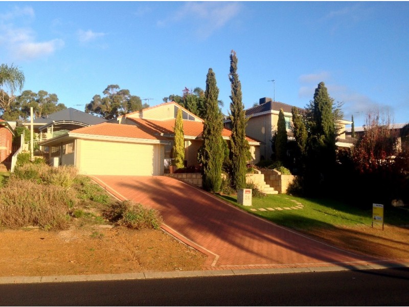24 Winthrop Avenue, College Grove WA 6230