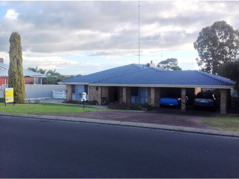 21 Barnes Avenue, Australind WA 6233