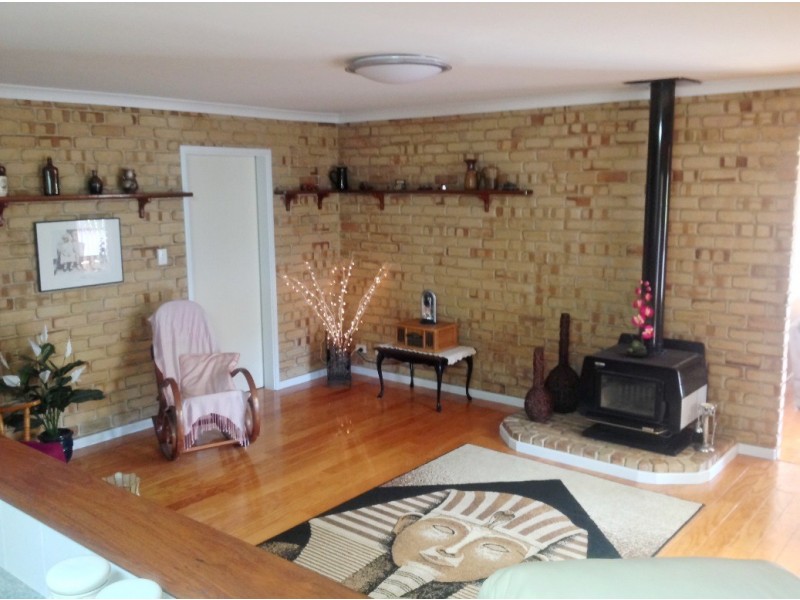 21 Barnes Avenue, Australind WA 6233