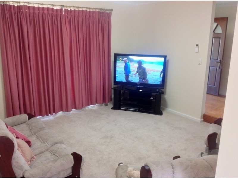 21 Barnes Avenue, Australind WA 6233