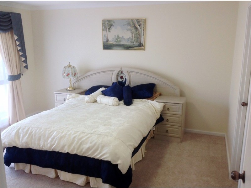 21 Barnes Avenue, Australind WA 6233