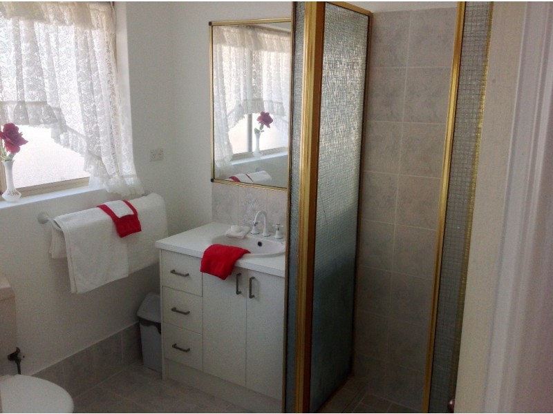 21 Barnes Avenue, Australind WA 6233