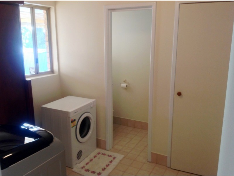 21 Barnes Avenue, Australind WA 6233