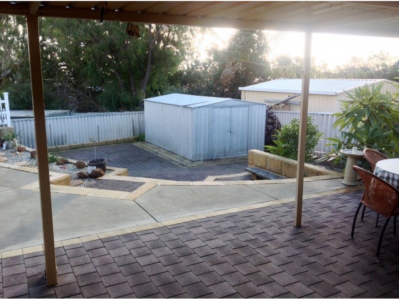 21 Barnes Avenue, Australind WA 6233