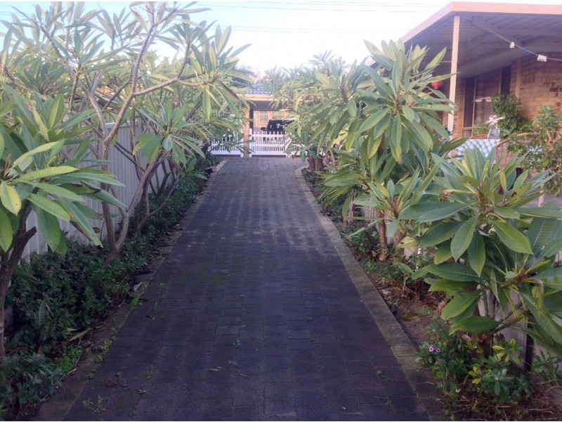 21 Barnes Avenue, Australind WA 6233