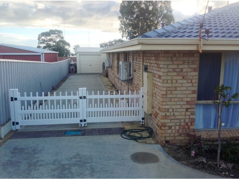 21 Barnes Avenue, Australind WA 6233