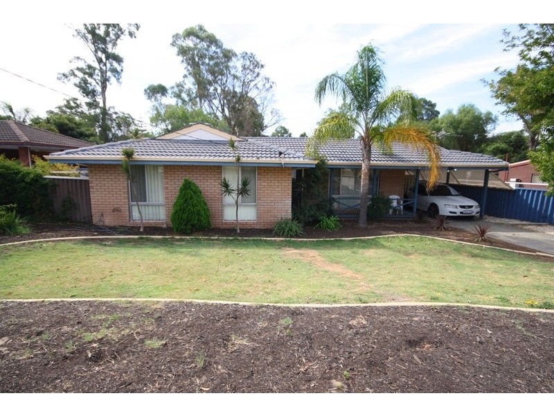 10 Plowers Place, Withers WA 6230