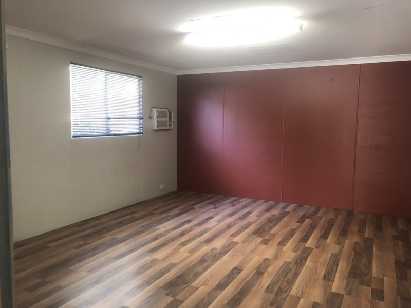 10 Plowers Place, Withers WA 6230