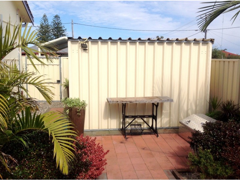 2 Locke Street, Carey Park WA 6230