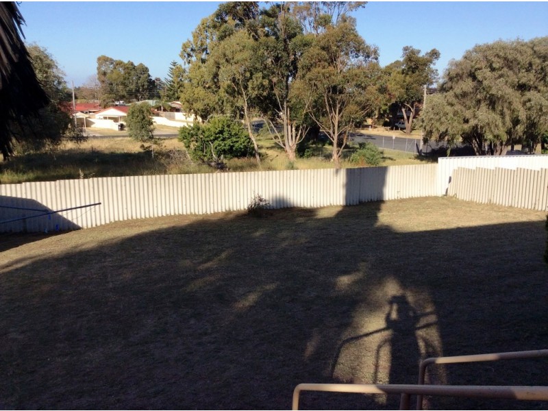 10 Jacaranda Crescent, Withers WA 6230