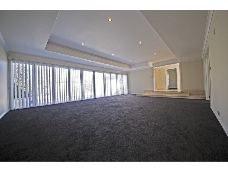 5 Christchurch Place, College Grove WA 6230