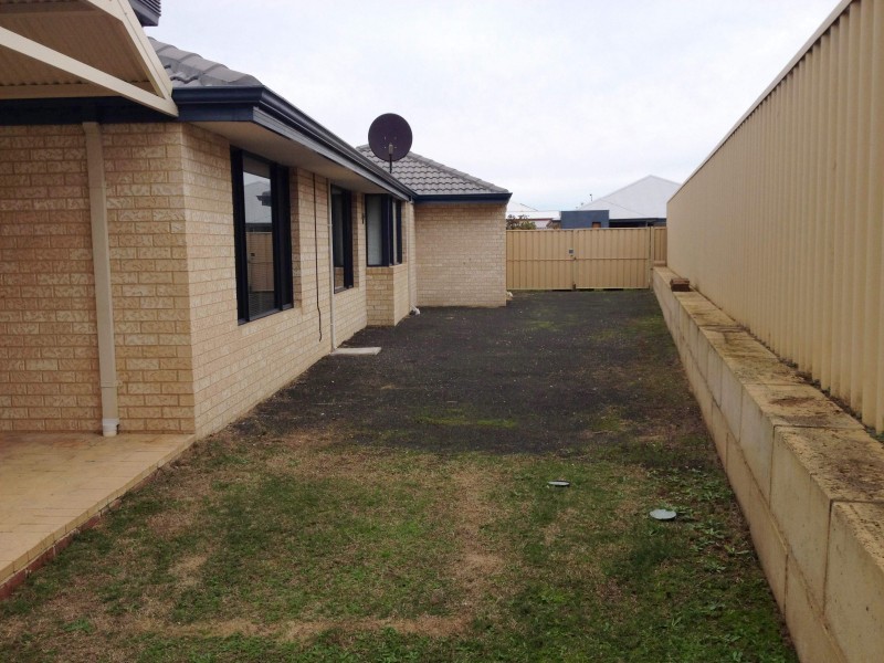 9 Peridot Street, Dalyellup WA 6230