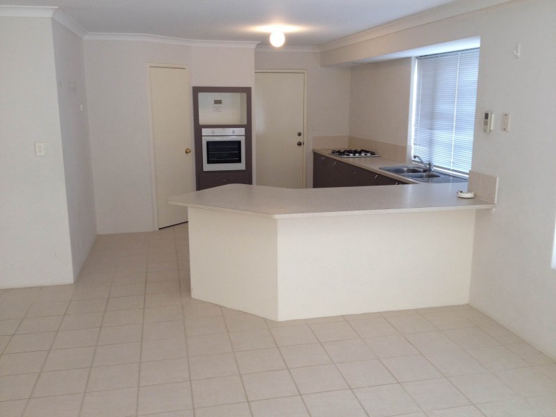 9 Peridot Street, Dalyellup WA 6230