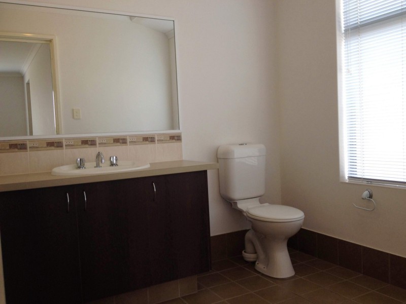 9 Peridot Street, Dalyellup WA 6230