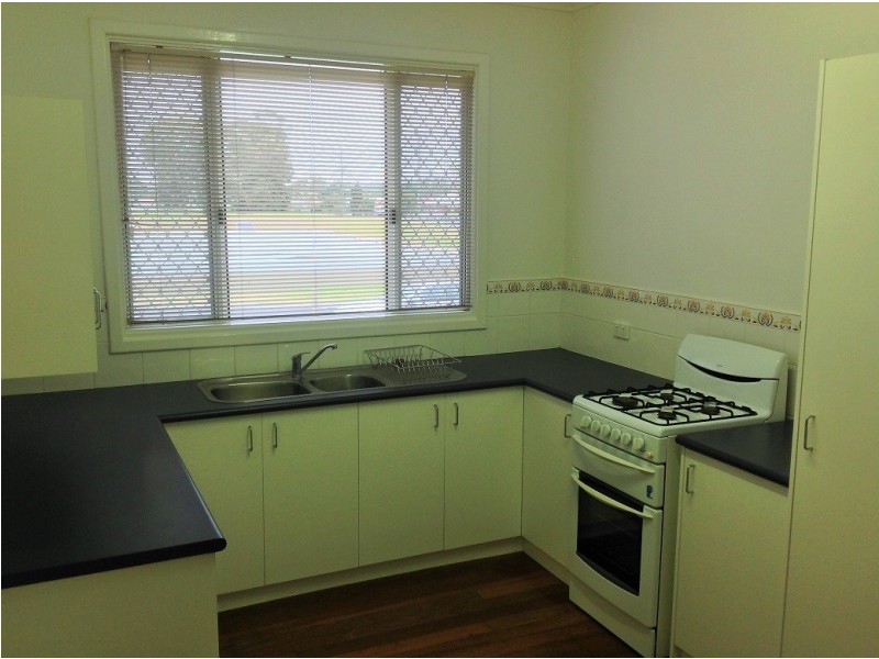 37 Hands Avenue, Carey Park WA 6230