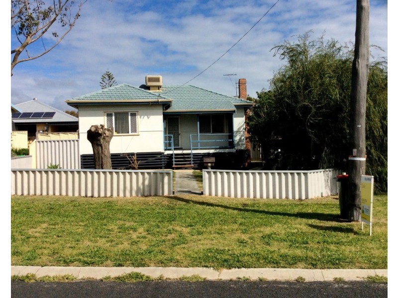 37 Hands Avenue, Carey Park WA 6230