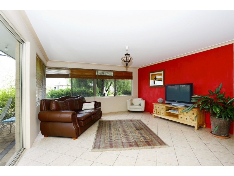 9 Nyabing Way, Withers WA 6230