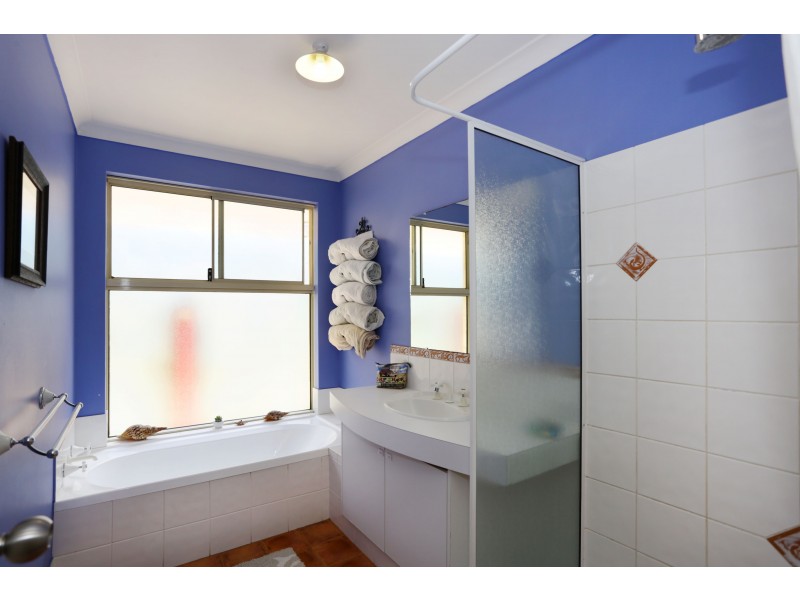 9 Nyabing Way, Withers WA 6230