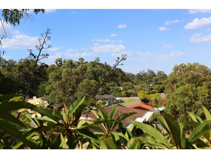 9 Nyabing Way, Withers WA 6230