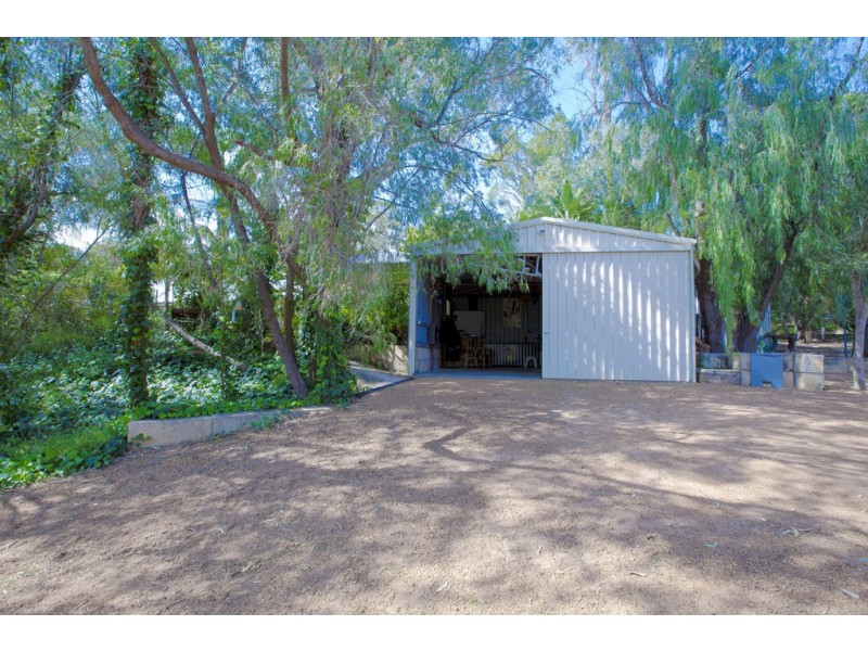 5 Leake Court, Leschenault WA 6233